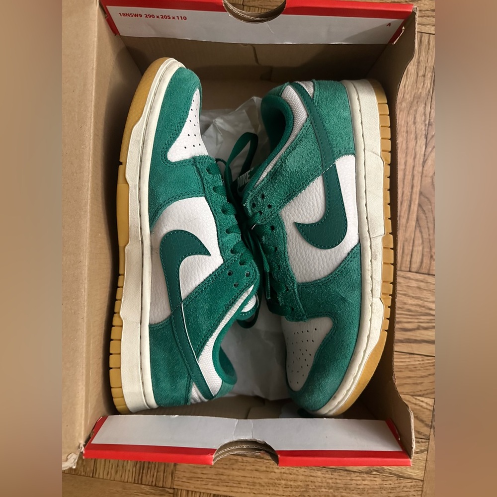 Nike Dunk Low SE Shoes - Malachite/ Gum - 6.5GS / 8.5 Women’s